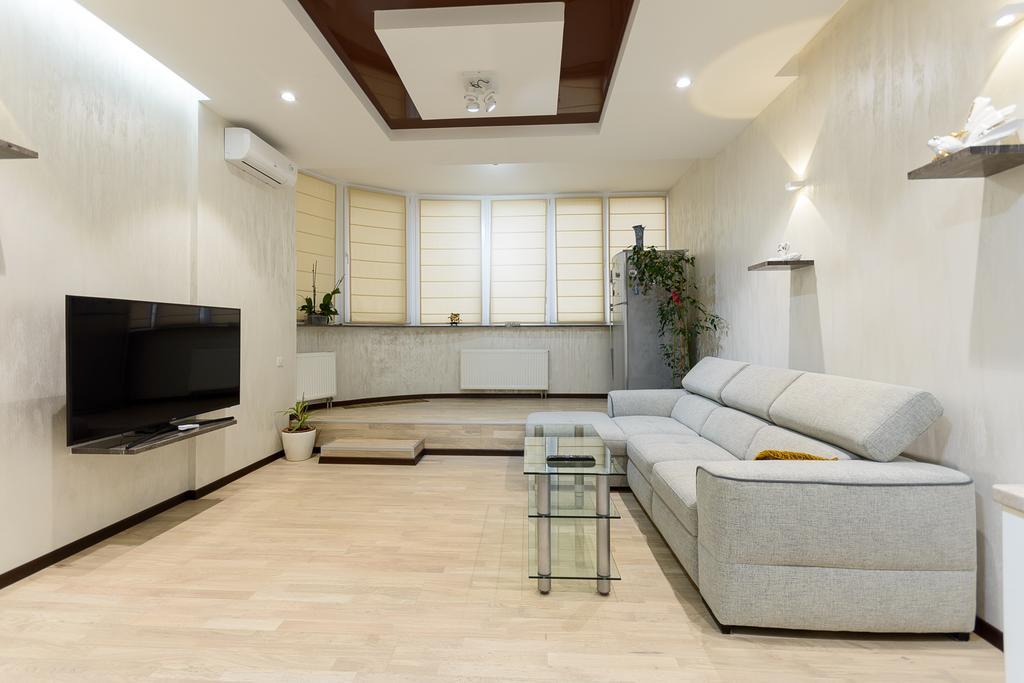 Apartment On Dragomirova Киев Экстерьер фото