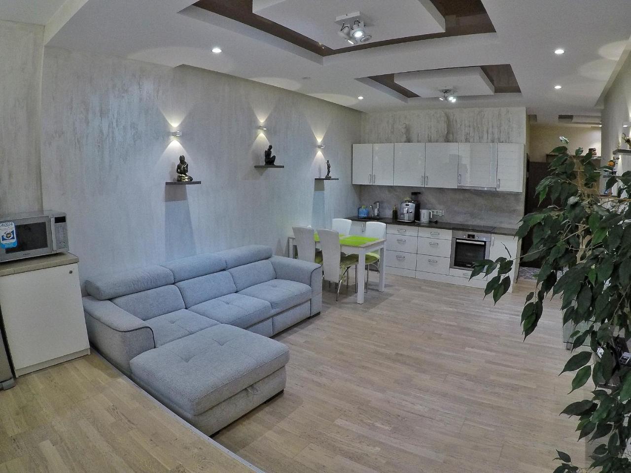 Apartment On Dragomirova Киев Экстерьер фото